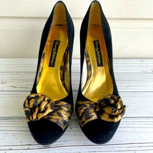 Beverly Feldman Leopard Print Bow Suede Heels.